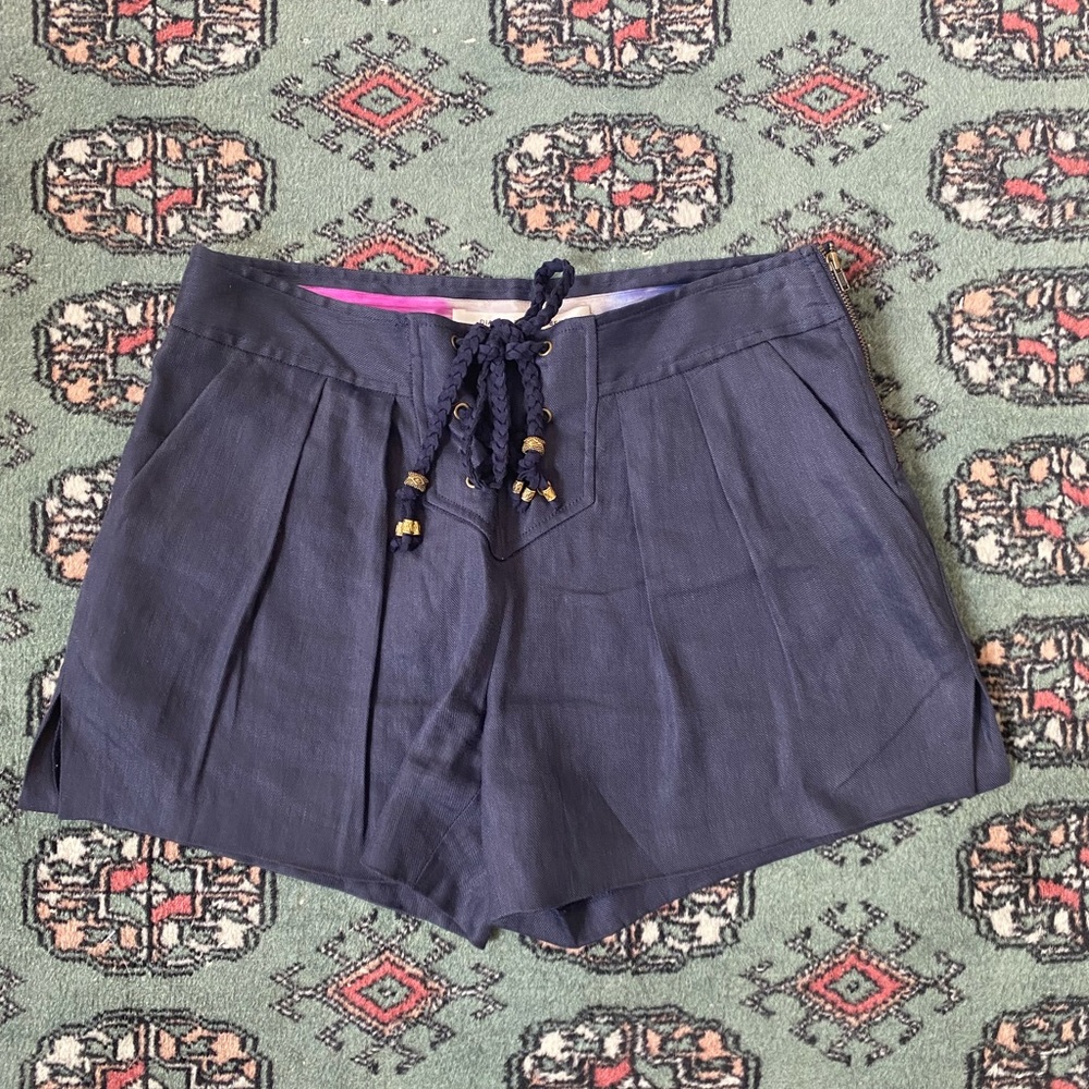 Diane Von Furstenberg linen blend navy blue shorts